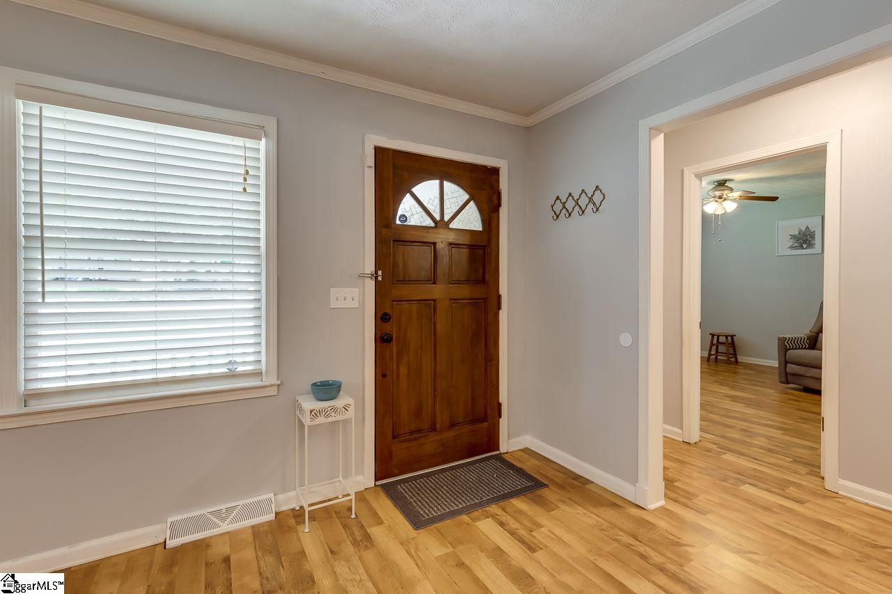 104 Branchview Court Simpsonville, SC 29680 - Photo 6 of 34 Gallery Image 6