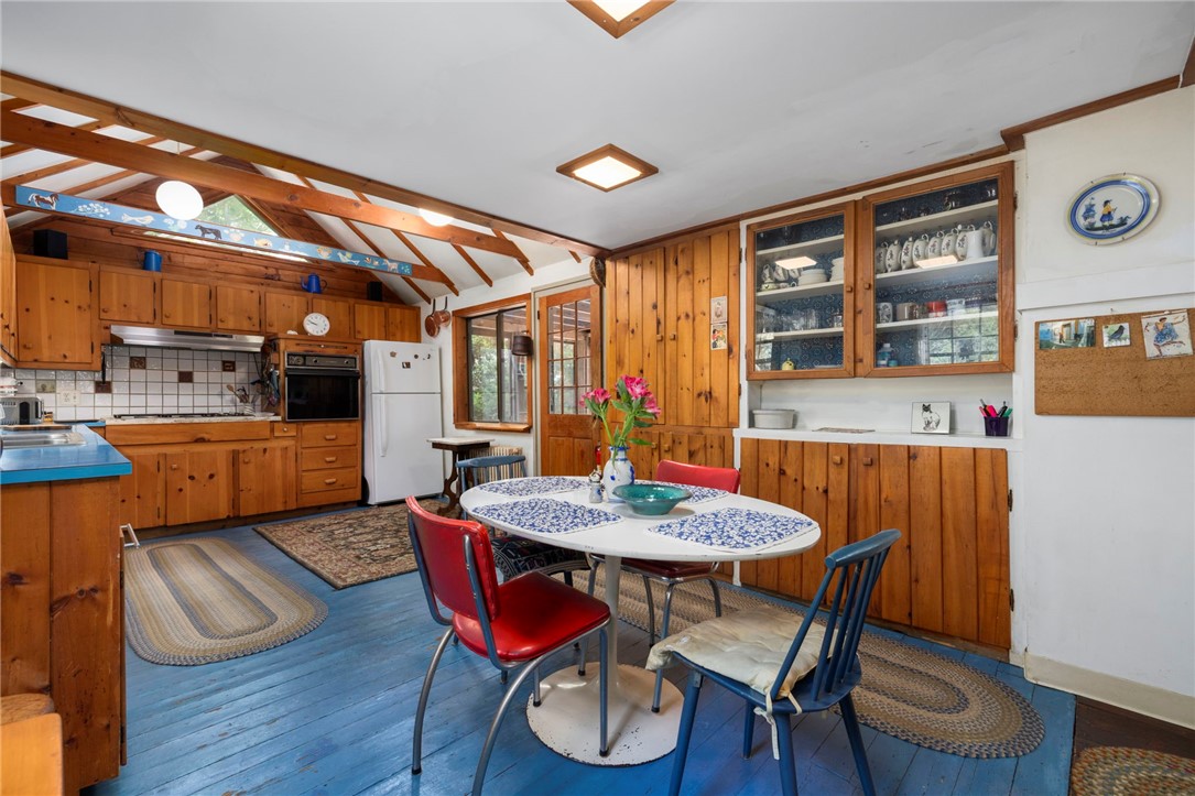 856 North Main Road Jamestown, RI 02835 - Photo 16 of 49