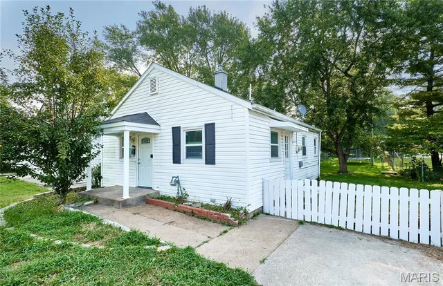 $119,900 | 3346 St Joachim Lane, St. Ann, MO 63074