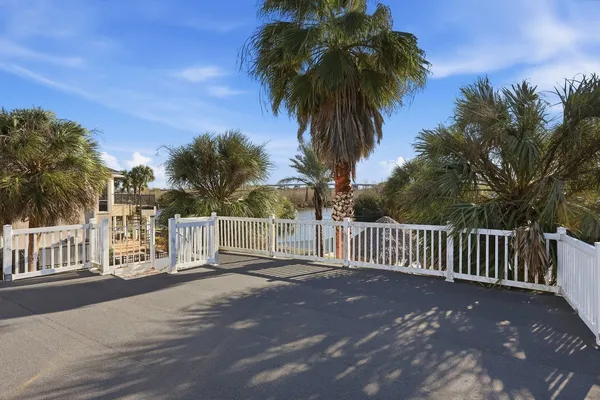 $545,000 | 405 Pintail Lane, Orange, TX 77630