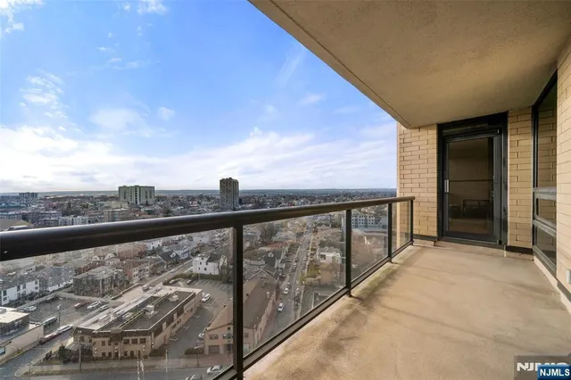 $430,000 | 800 Palisade Avenue, Unit 1804, Fort Lee, NJ 07024