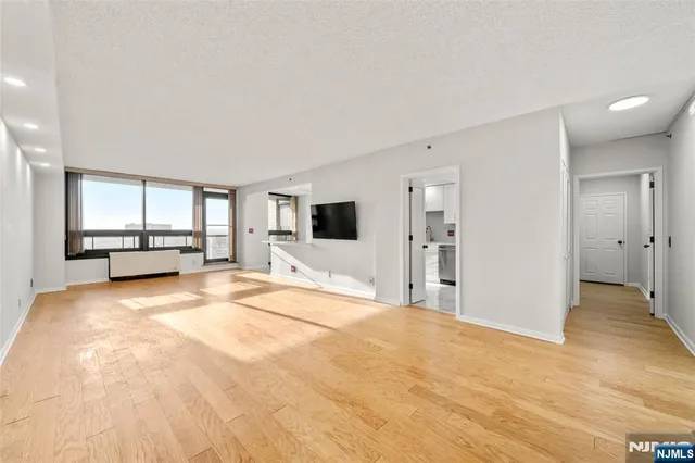 $430,000 | 800 Palisade Avenue, Unit 1804, Fort Lee, NJ 07024