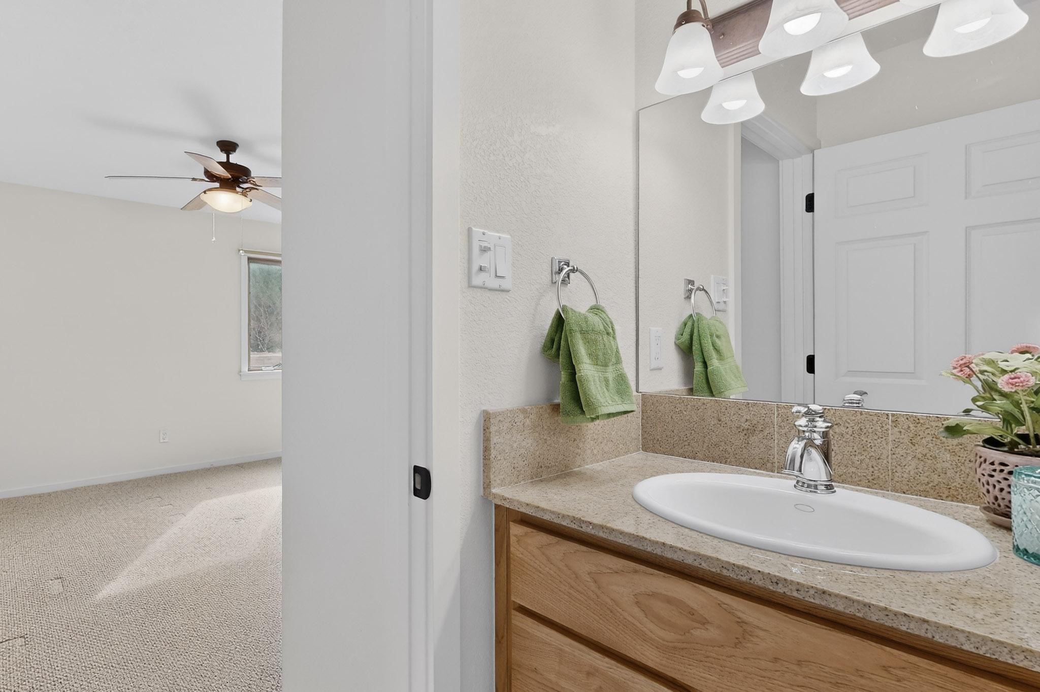 601 West San Mateo Road, Unit 76 Santa Fe, NM 87505 - Photo 15 of 24 bathroom 2