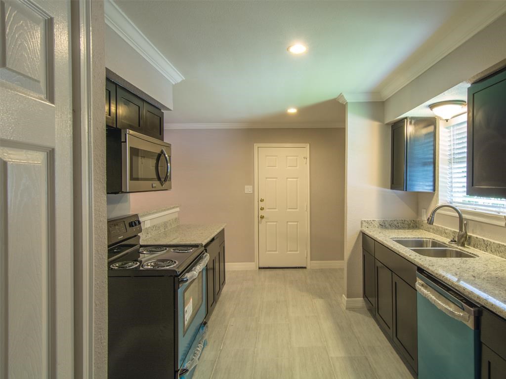 6510 Reamer Street Houston, TX 77074 - Photo 5 of 14