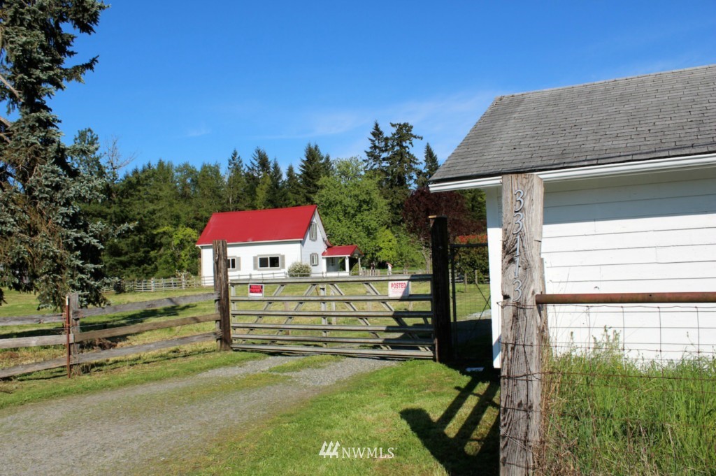 33113 Locke Road Roy, WA 98580 - Photo 2 of 23 Gallery Image 2