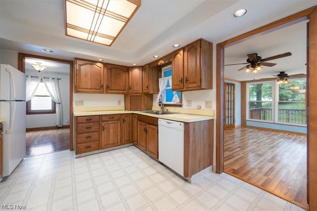 963 Professor Road Cleveland, OH 44124 - Photo 12 of 33