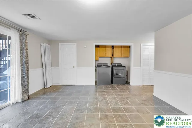 $349,000 | 307 South Oak Street, Freemansburg, PA 18017