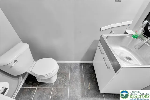 $349,000 | 307 South Oak Street, Freemansburg, PA 18017