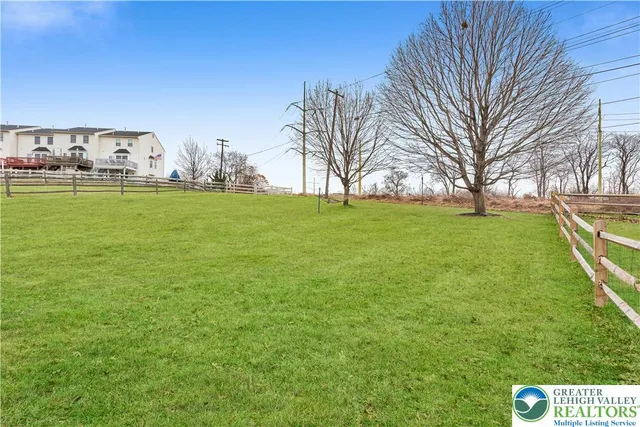 $349,000 | 307 South Oak Street, Freemansburg, PA 18017