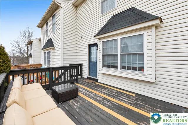 $349,000 | 307 South Oak Street, Freemansburg, PA 18017