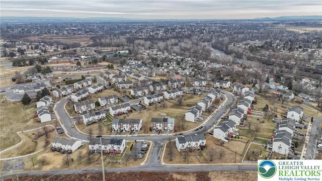 $349,000 | 307 South Oak Street, Freemansburg, PA 18017