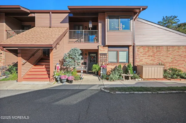 $389,000 | 88 Friendship Court, Red Bank, NJ 07701