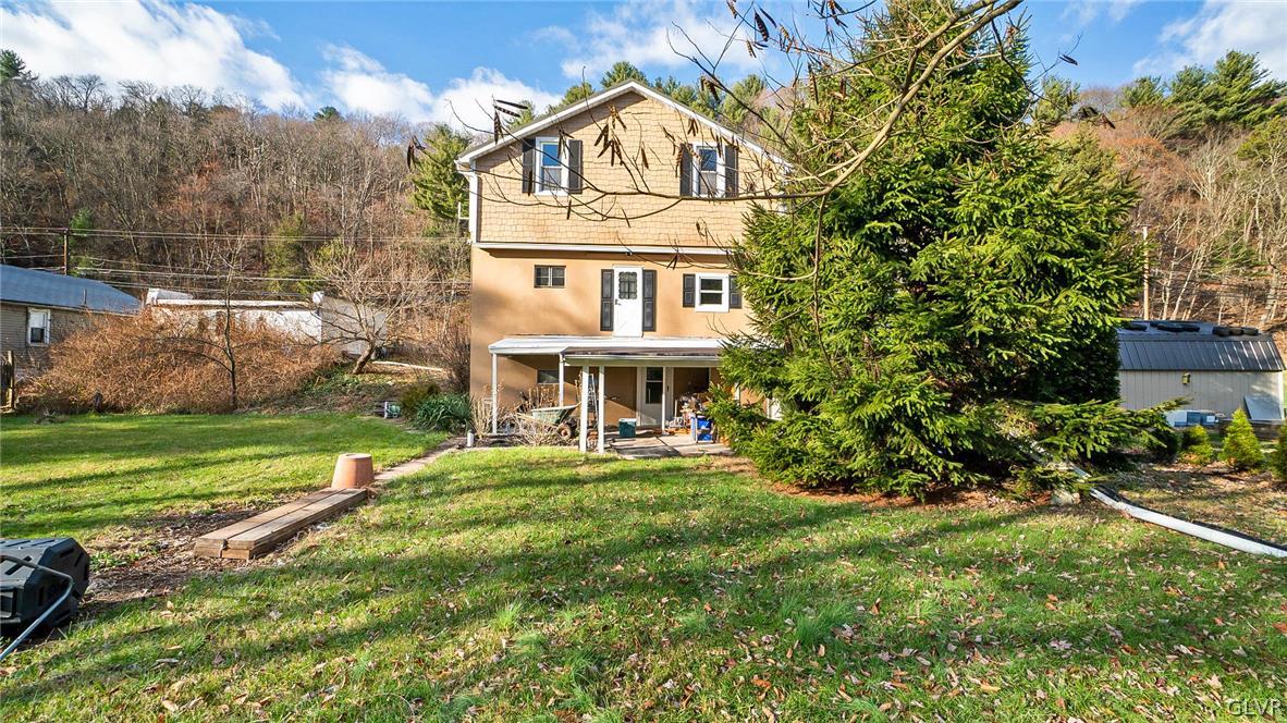 701 Fireline Road Palmerton, PA 18071 - Photo 4 of 50 Gallery Image 4
