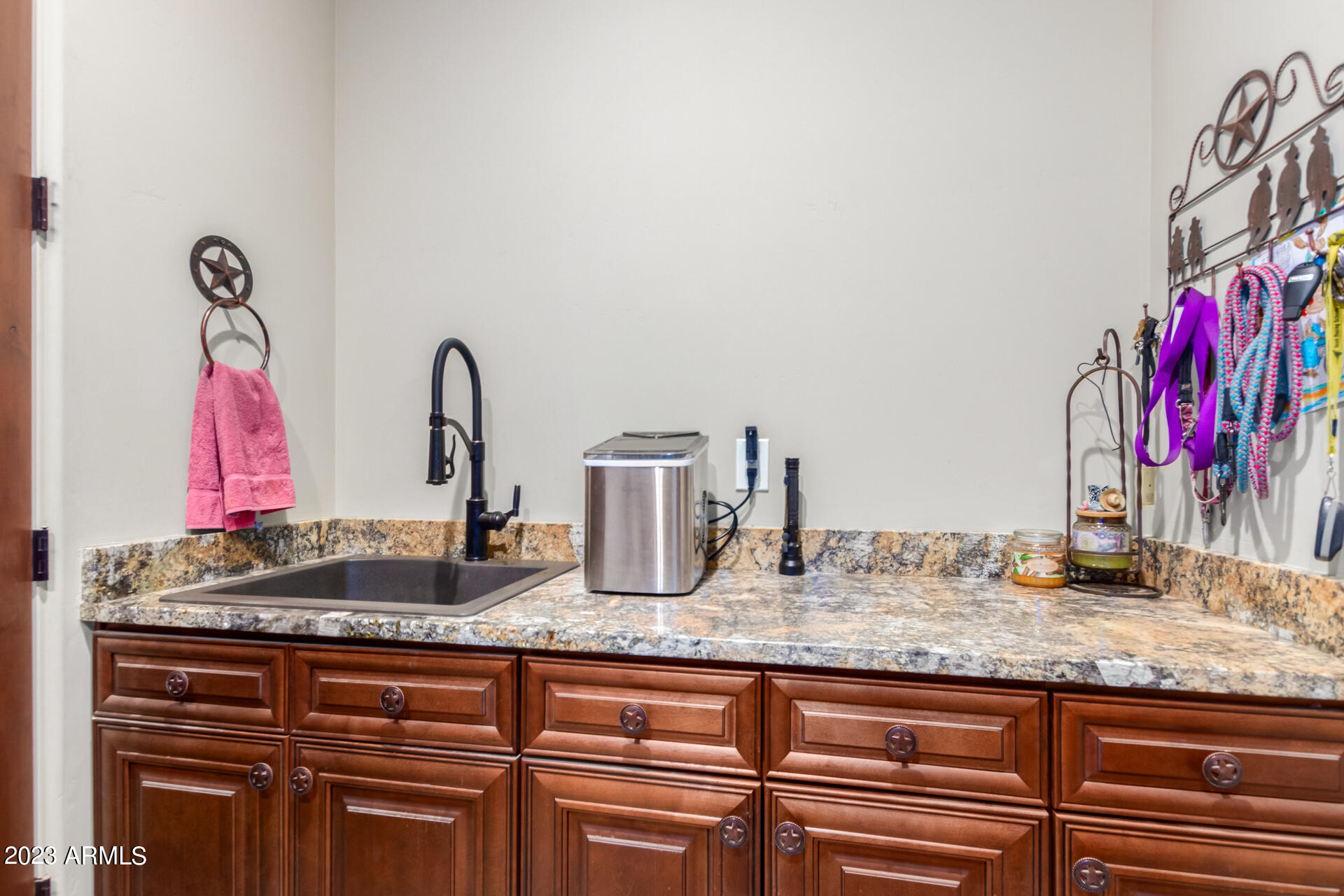 1444 West Maddock Road Phoenix, AZ 85086 - Photo 17 of 62 17 - Maddock