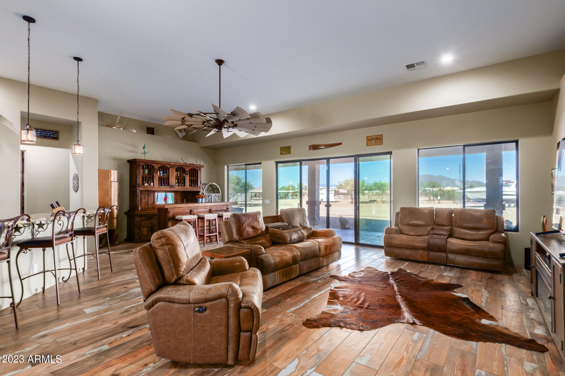 1444 West Maddock Road Phoenix, AZ 85086 - Photo 7 of 62 07 - Maddock