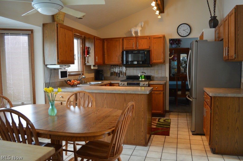 1618 Rustic Trail Parma, OH 44134 - Photo 4 of 7 Gallery Image 4