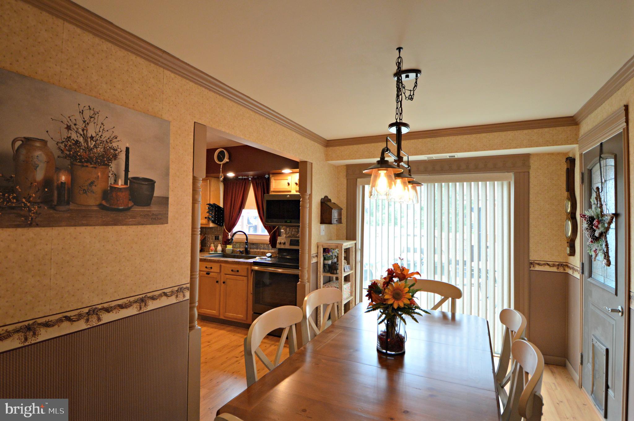 742 South Cedar Street Lititz, PA 17543 - Photo 7 of 34