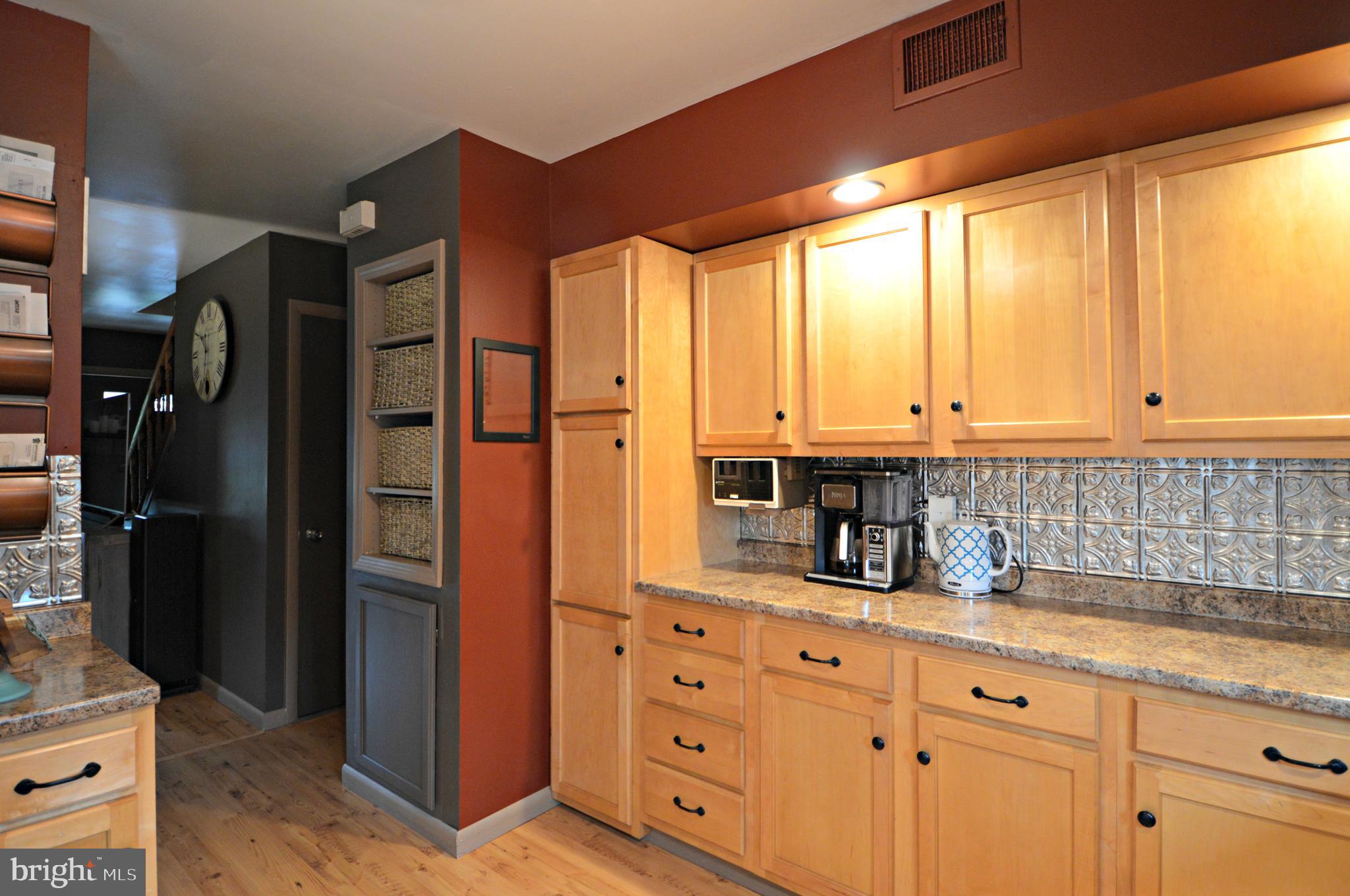 742 South Cedar Street Lititz, PA 17543 - Photo 9 of 34
