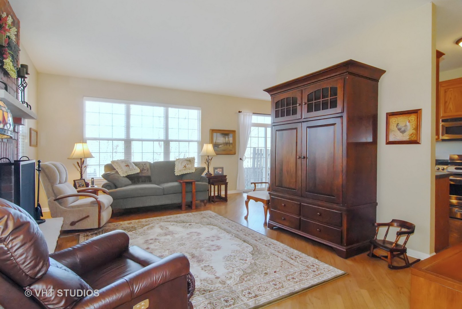 442 North River Road Naperville, IL 60540 - Photo 3 of 16