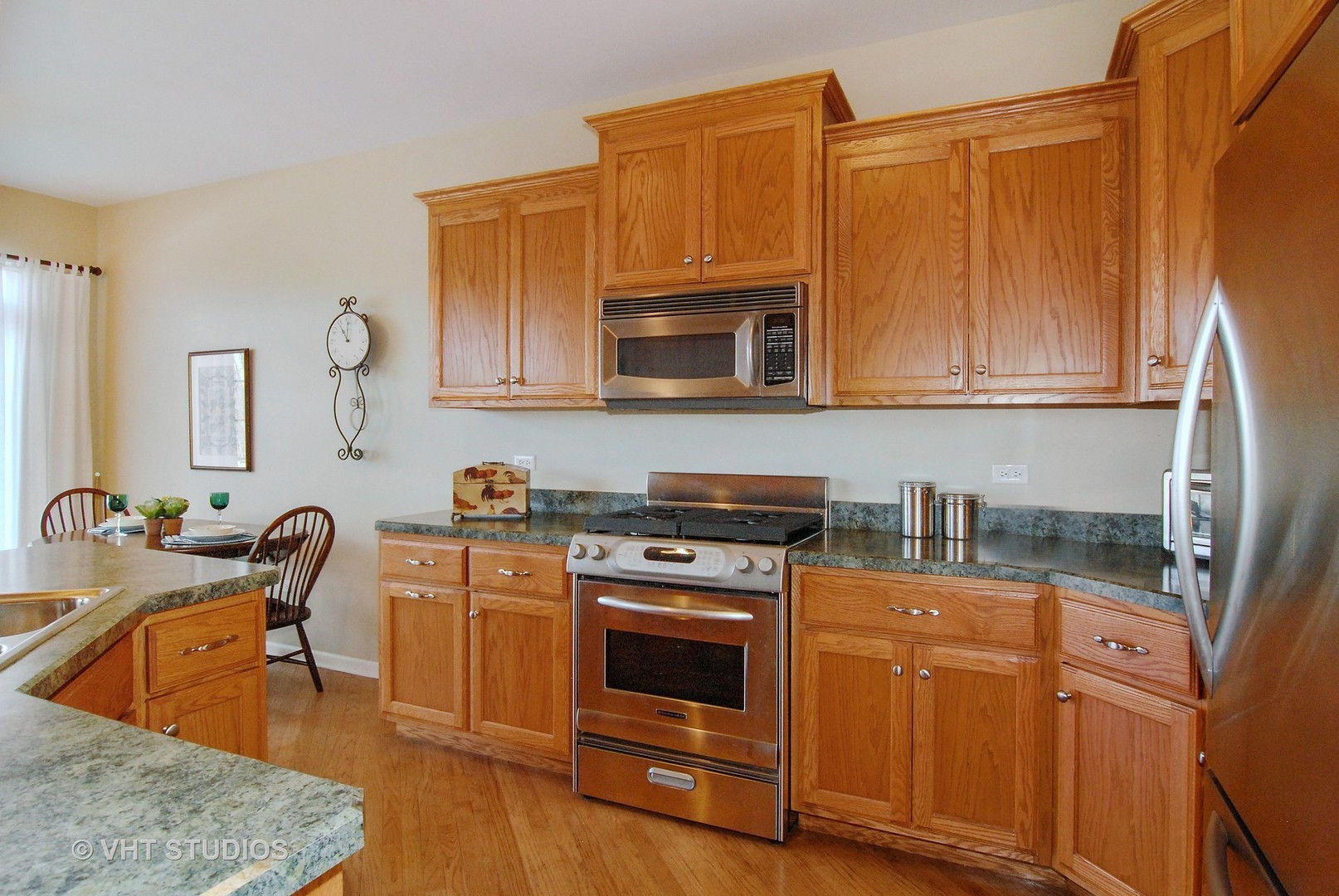 442 North River Road Naperville, IL 60540 - Photo 5 of 16