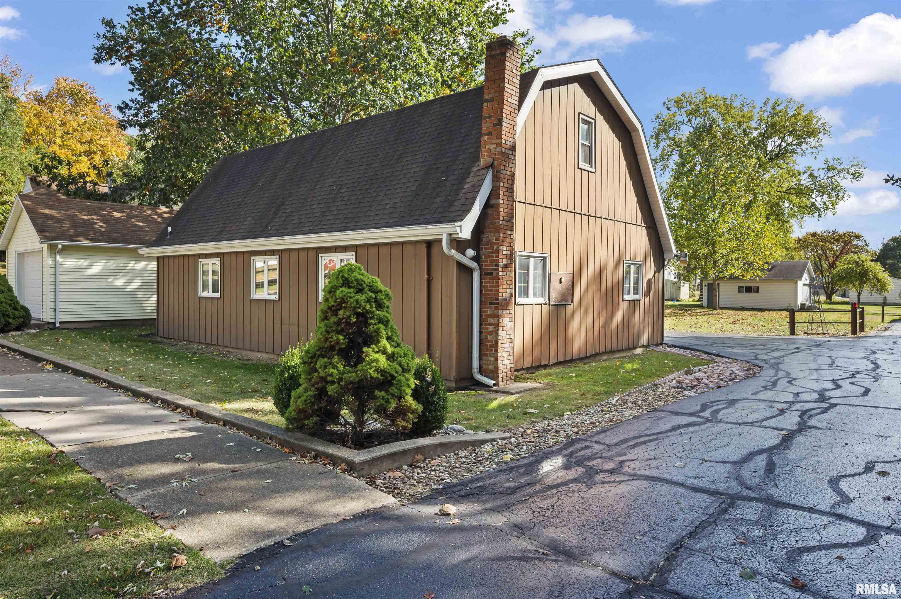 207 South Fulton Street Lacon, IL 61540 - Photo 11 of 47
