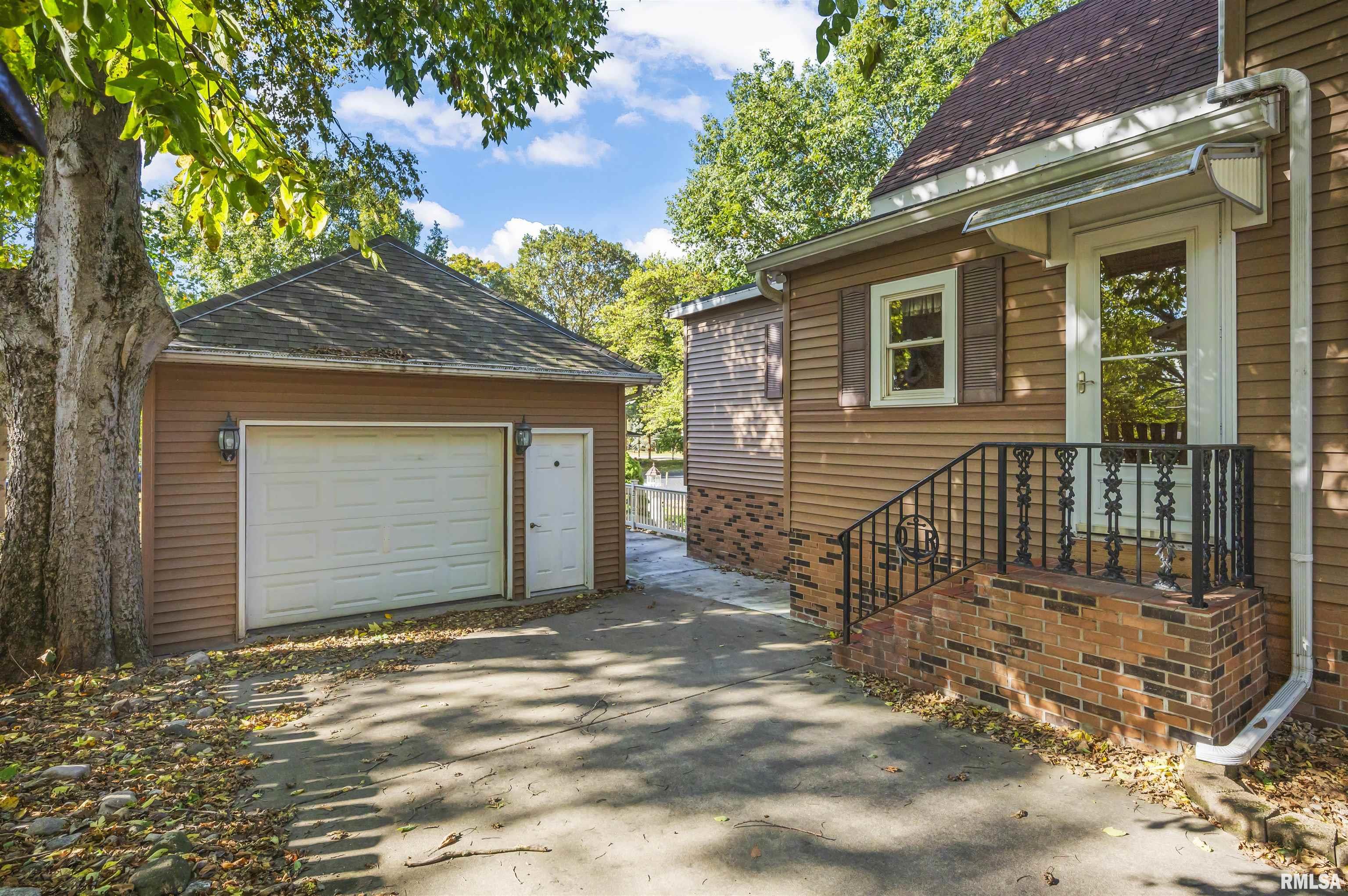 207 South Fulton Street Lacon, IL 61540 - Photo 2 of 47