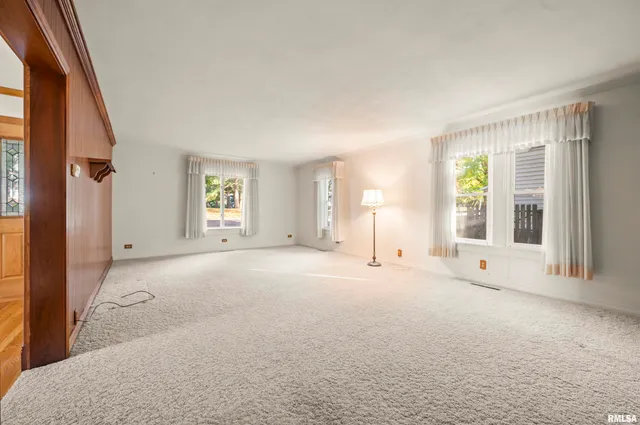 $248,000 | 207 South Fulton Street, Lacon, IL 61540