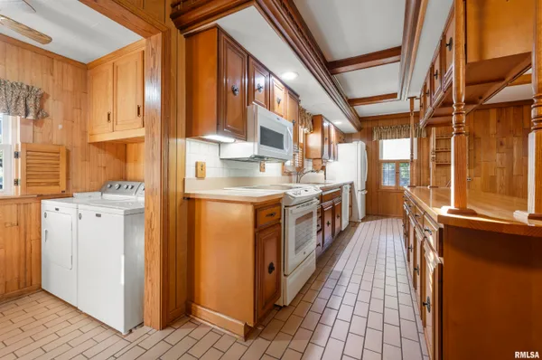 $230,000 | 207 South Fulton Street, Lacon, IL 61540