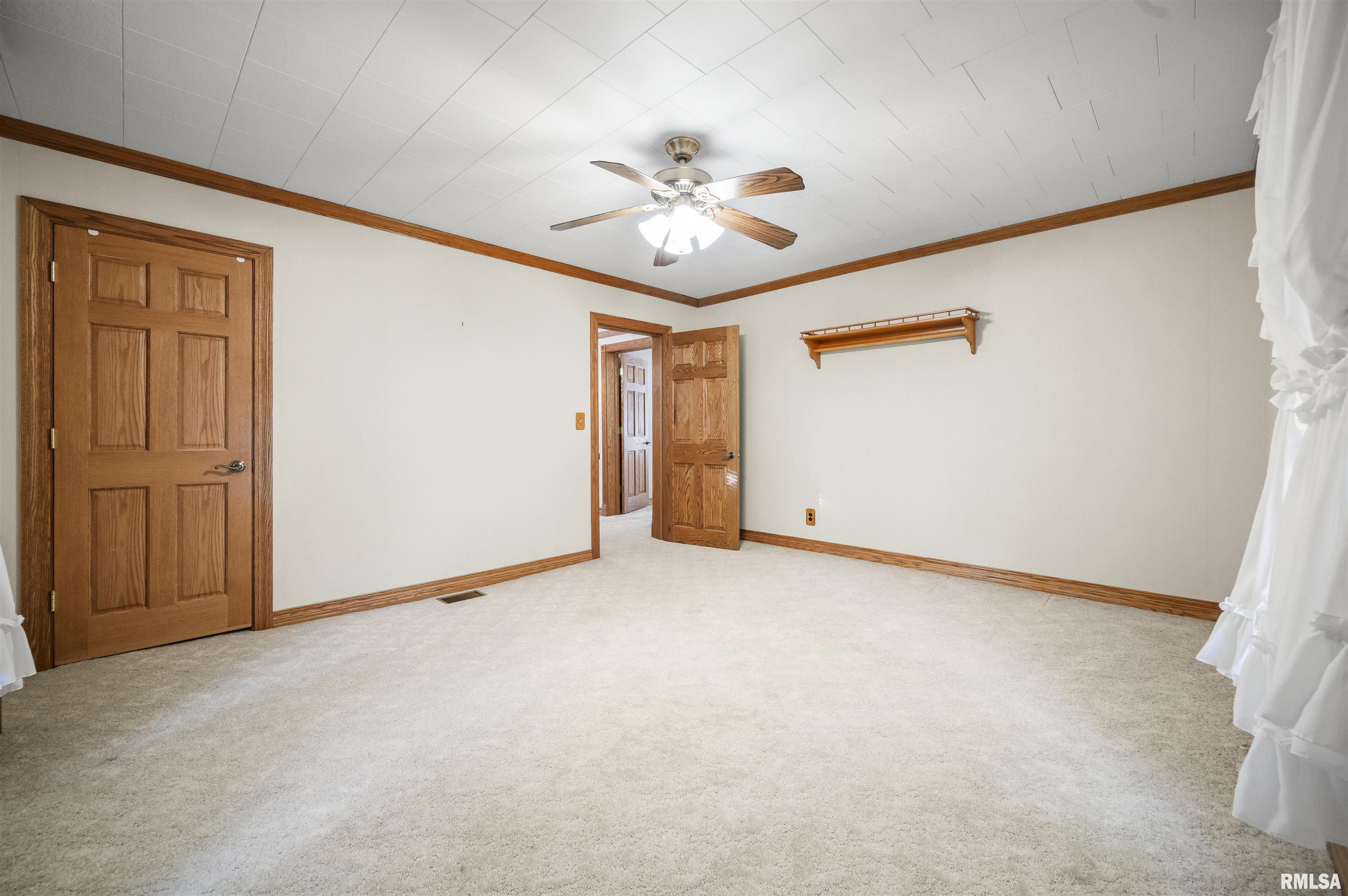 207 South Fulton Street Lacon, IL 61540 - Photo 34 of 47