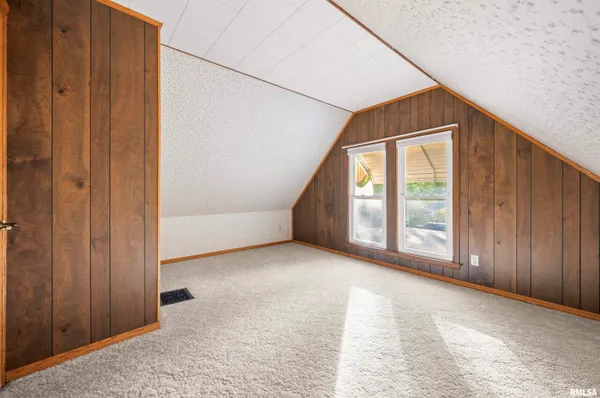 $230,000 | 207 South Fulton Street, Lacon, IL 61540