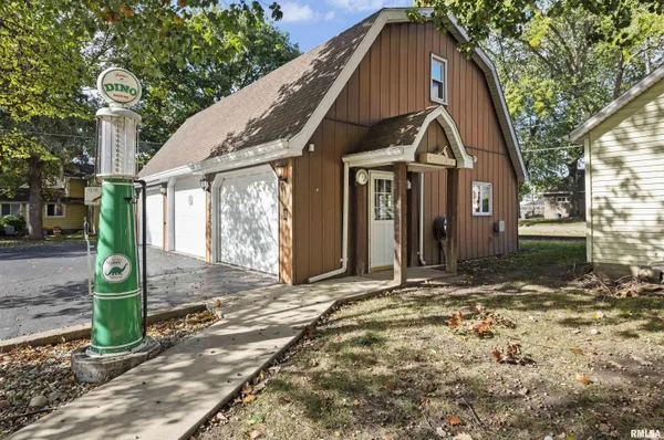 $230,000 | 207 South Fulton Street, Lacon, IL 61540