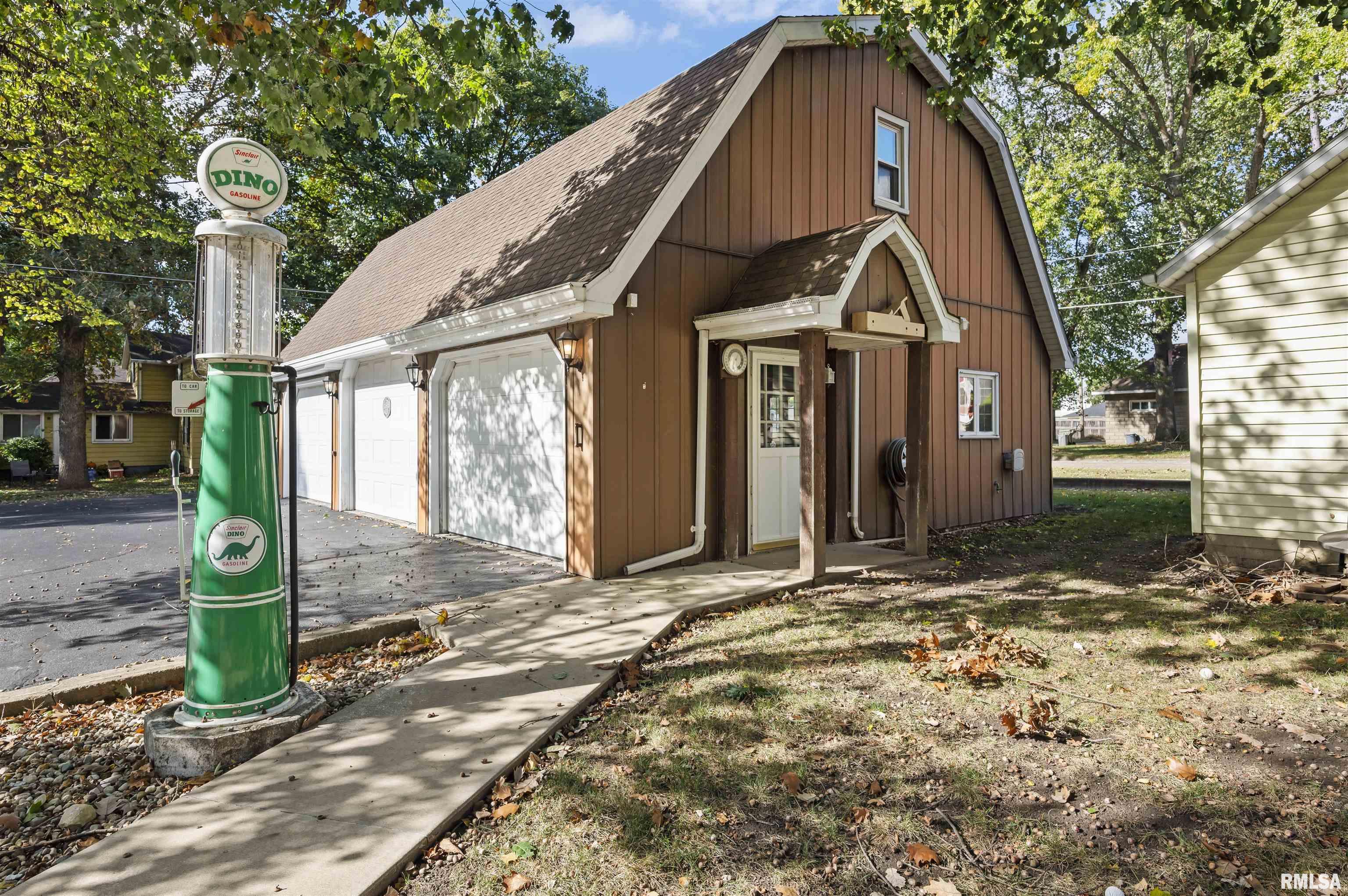 207 South Fulton Street Lacon, IL 61540 - Photo 8 of 47