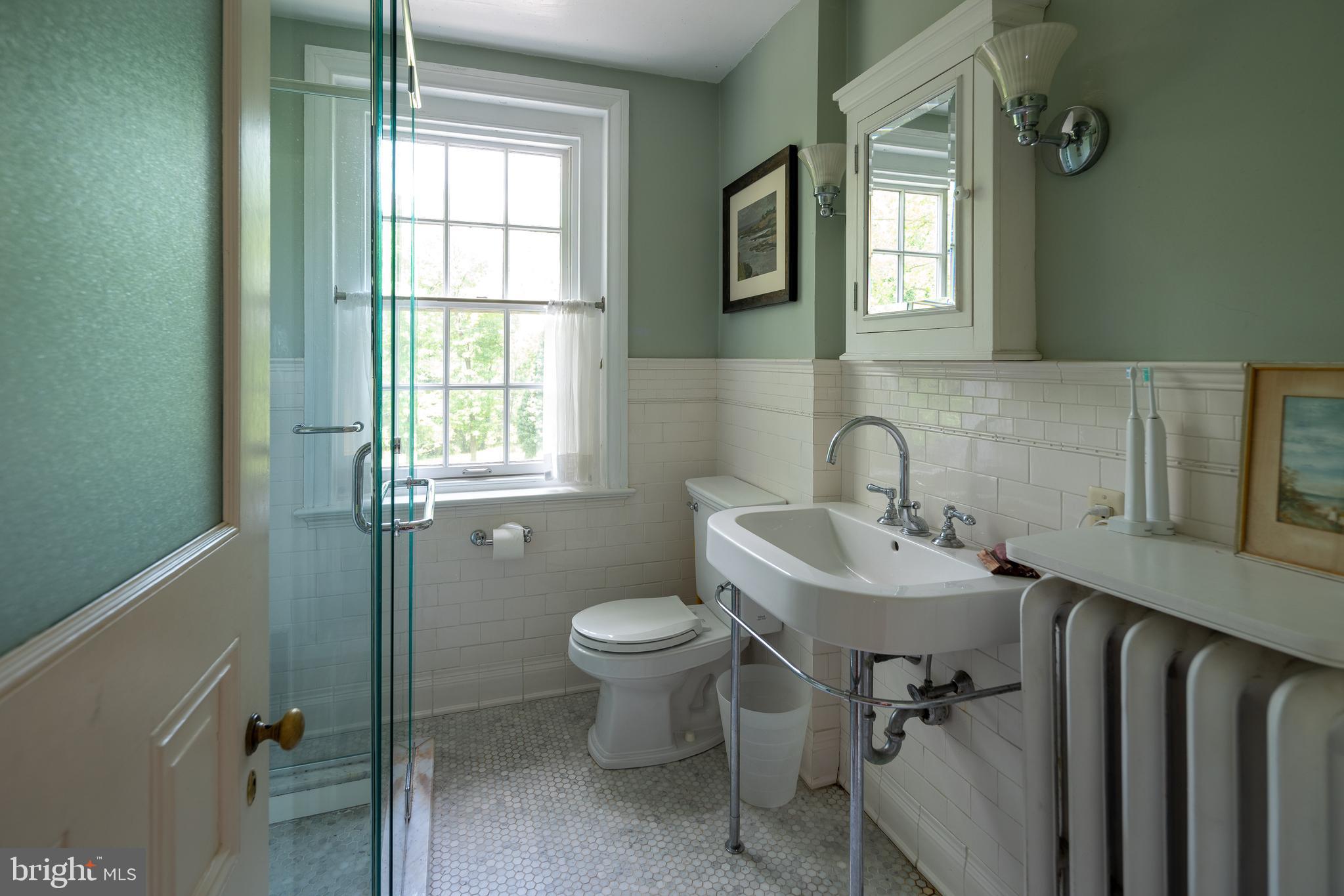 242 Waverly Road Wyncote, PA 19095 - Photo 20 of 38 Hall Bath