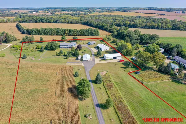 $857,900 | 9702 West State Road 81, Beloit, WI 53511