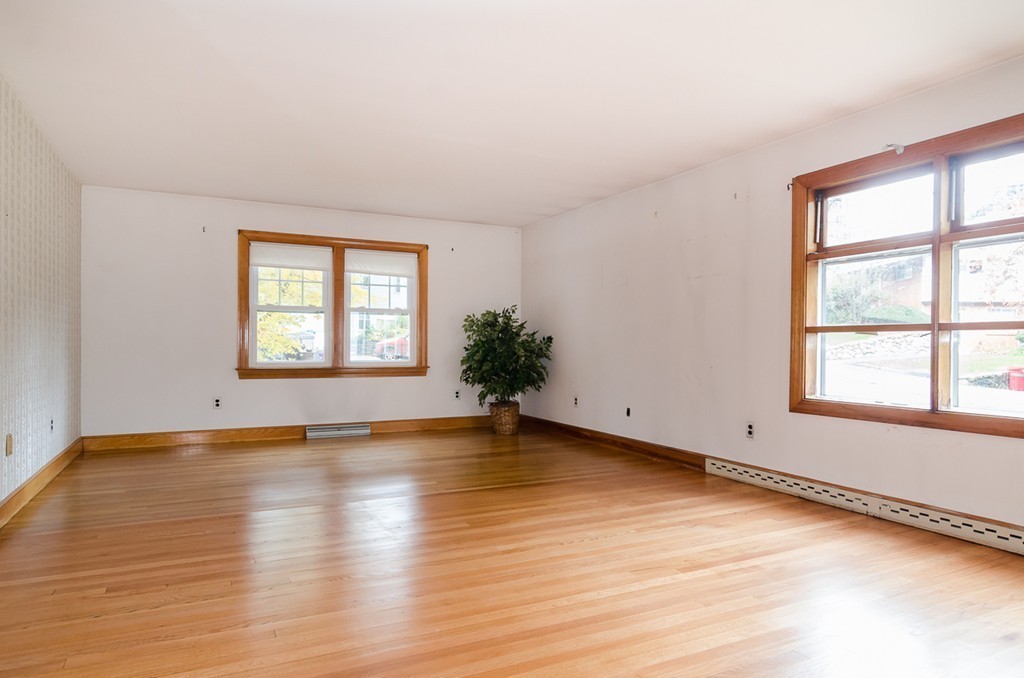 11 Melvin Road Arlington, MA 02474 - Photo 3 of 29