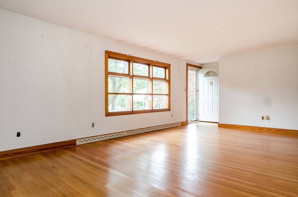 11 Melvin Road Arlington, MA 02474 - Photo 4 of 29