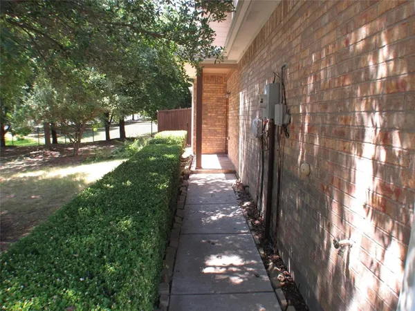 $2,500 | 2332 Oklahoma Avenue, Plano, TX 75074