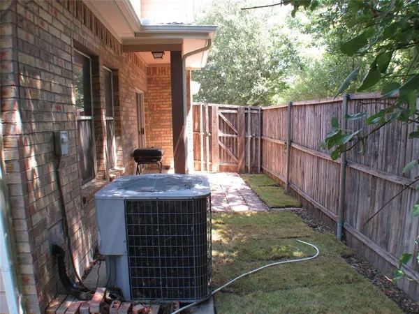 $2,500 | 2332 Oklahoma Avenue, Plano, TX 75074