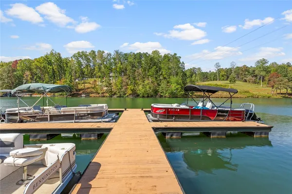 $875,000 | 940 Coachmans Trail, West Union, SC 29696