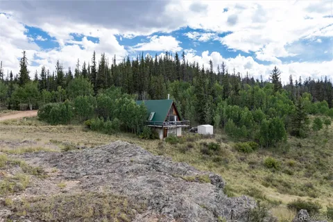 a view of a sky view