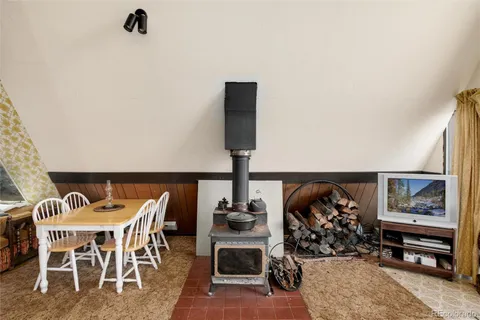 a view of an entryway with furniture