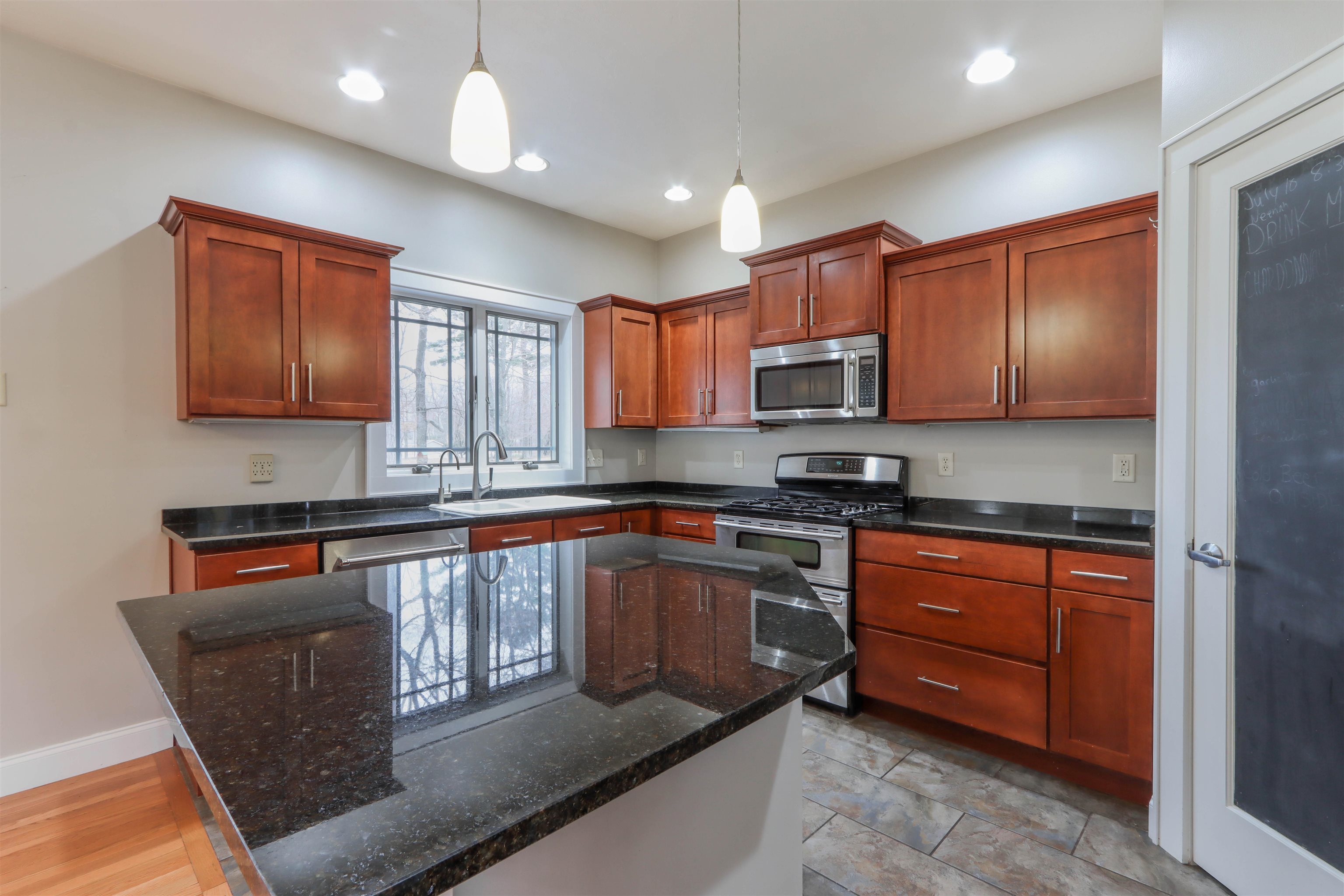 1579 Foxfire Court Waupaca, WI 54981 - Photo 14 of 62