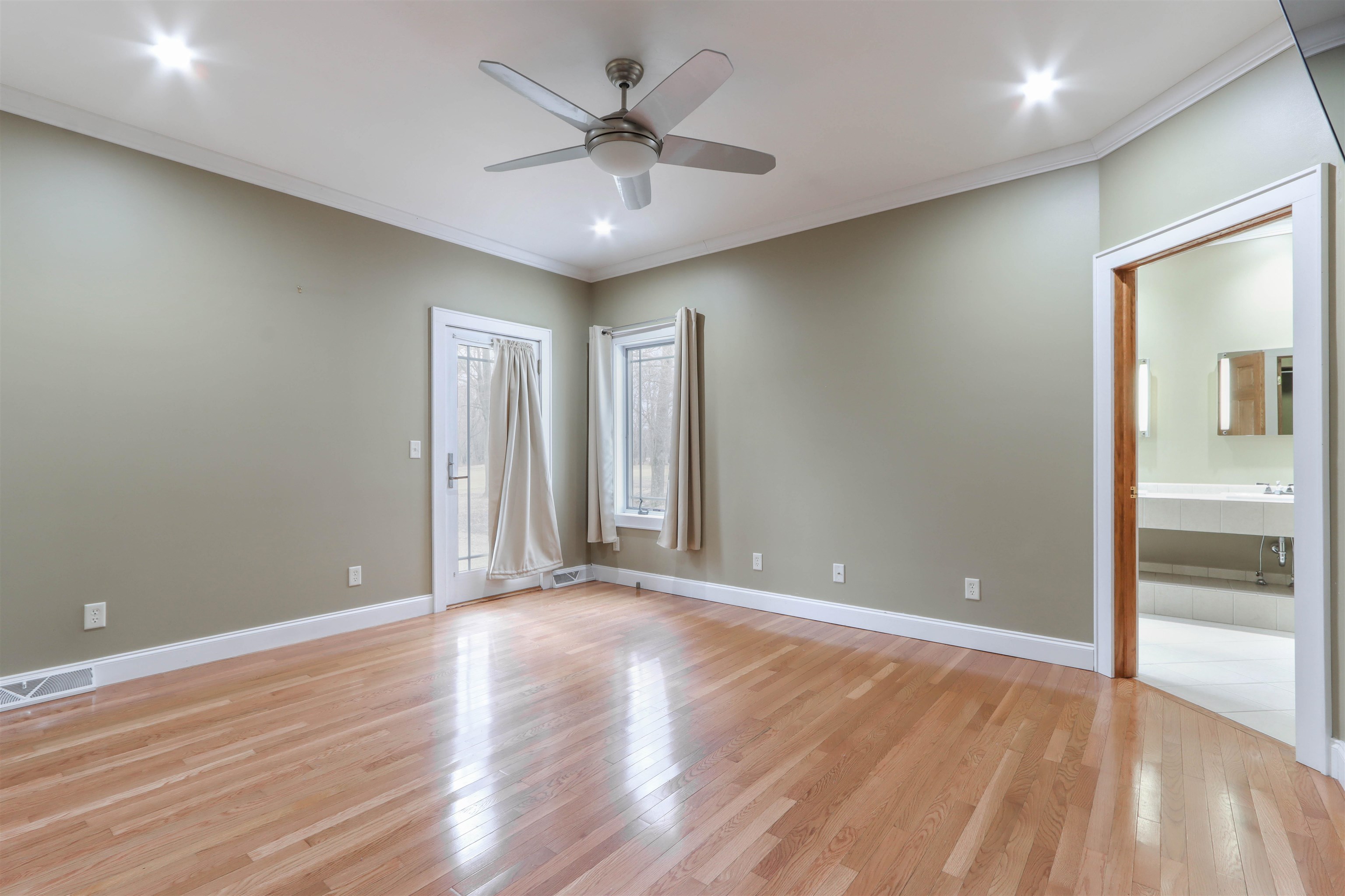 1579 Foxfire Court Waupaca, WI 54981 - Photo 22 of 62