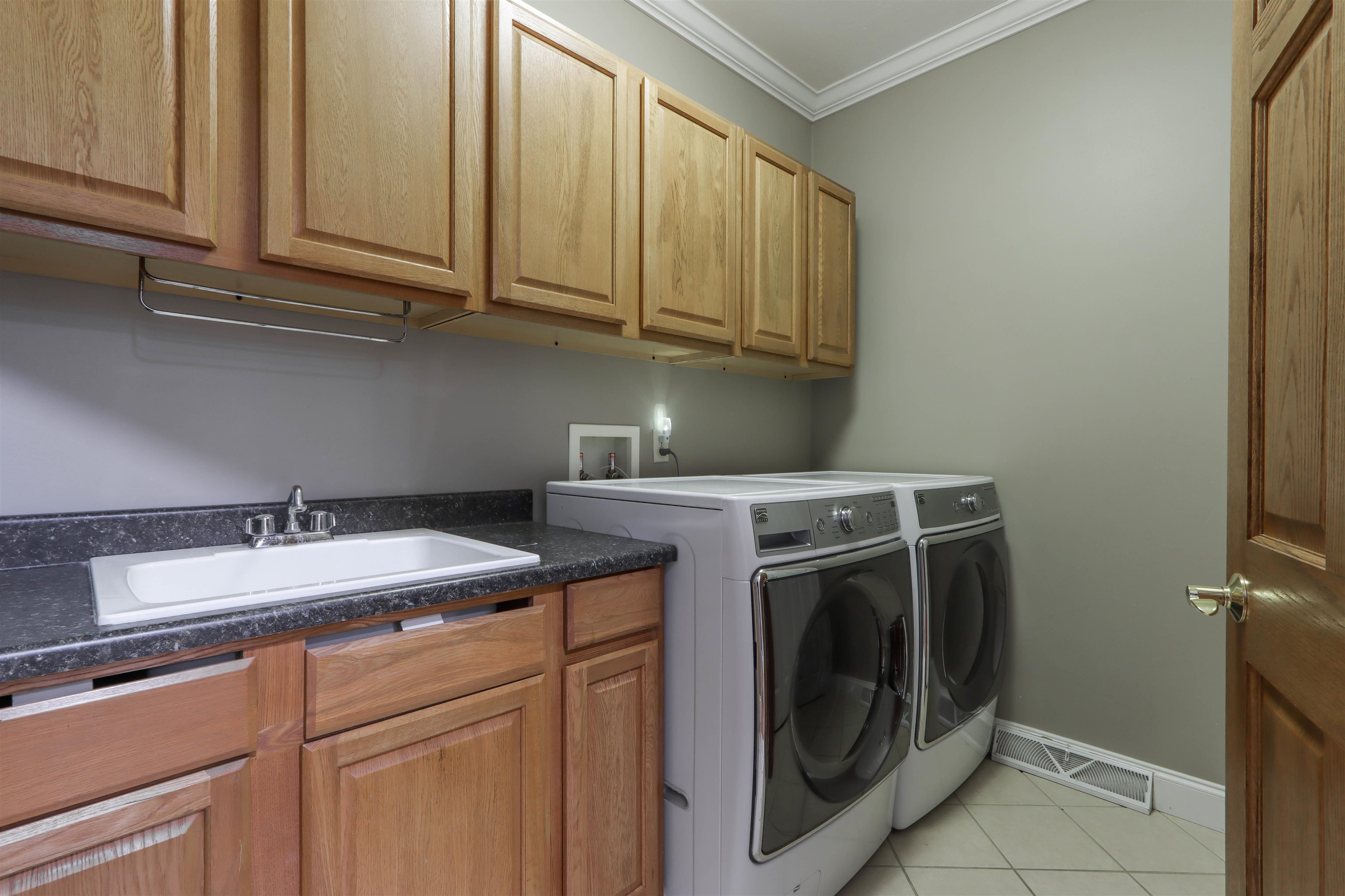 1579 Foxfire Court Waupaca, WI 54981 - Photo 23 of 62