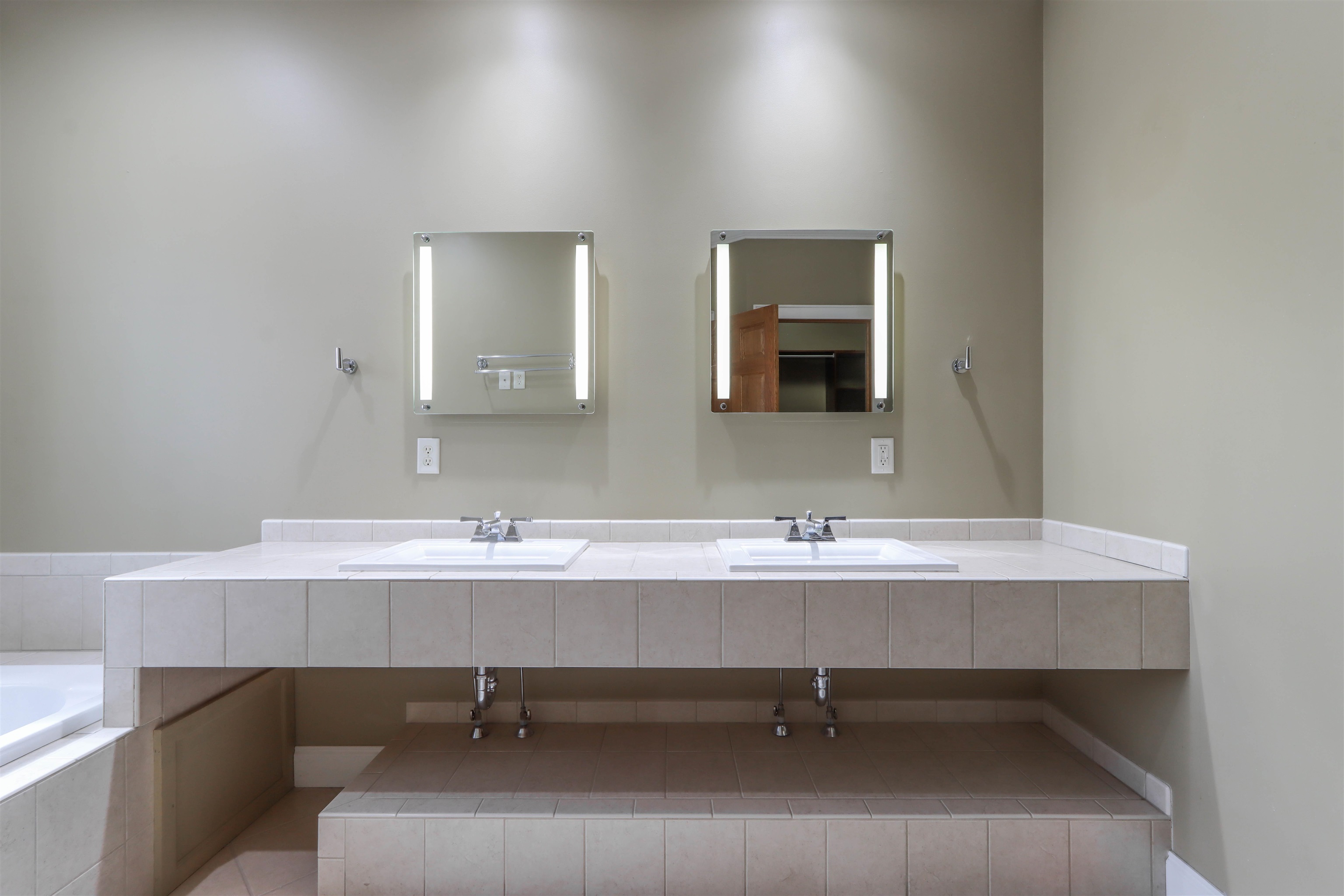 1579 Foxfire Court Waupaca, WI 54981 - Photo 27 of 62