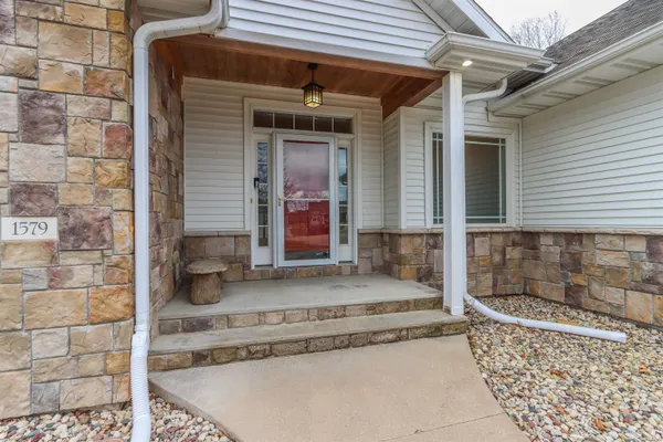 $479,900 | 1579 Foxfire Court, Waupaca, WI 54981