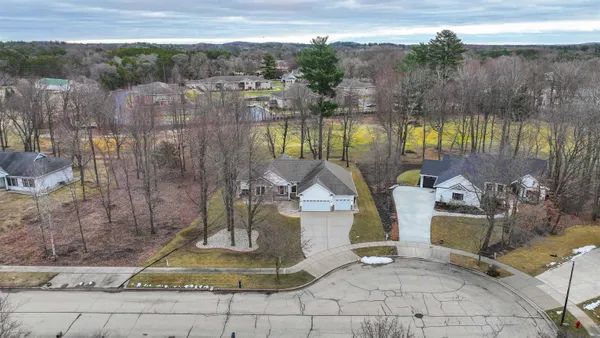 $479,900 | 1579 Foxfire Court, Waupaca, WI 54981