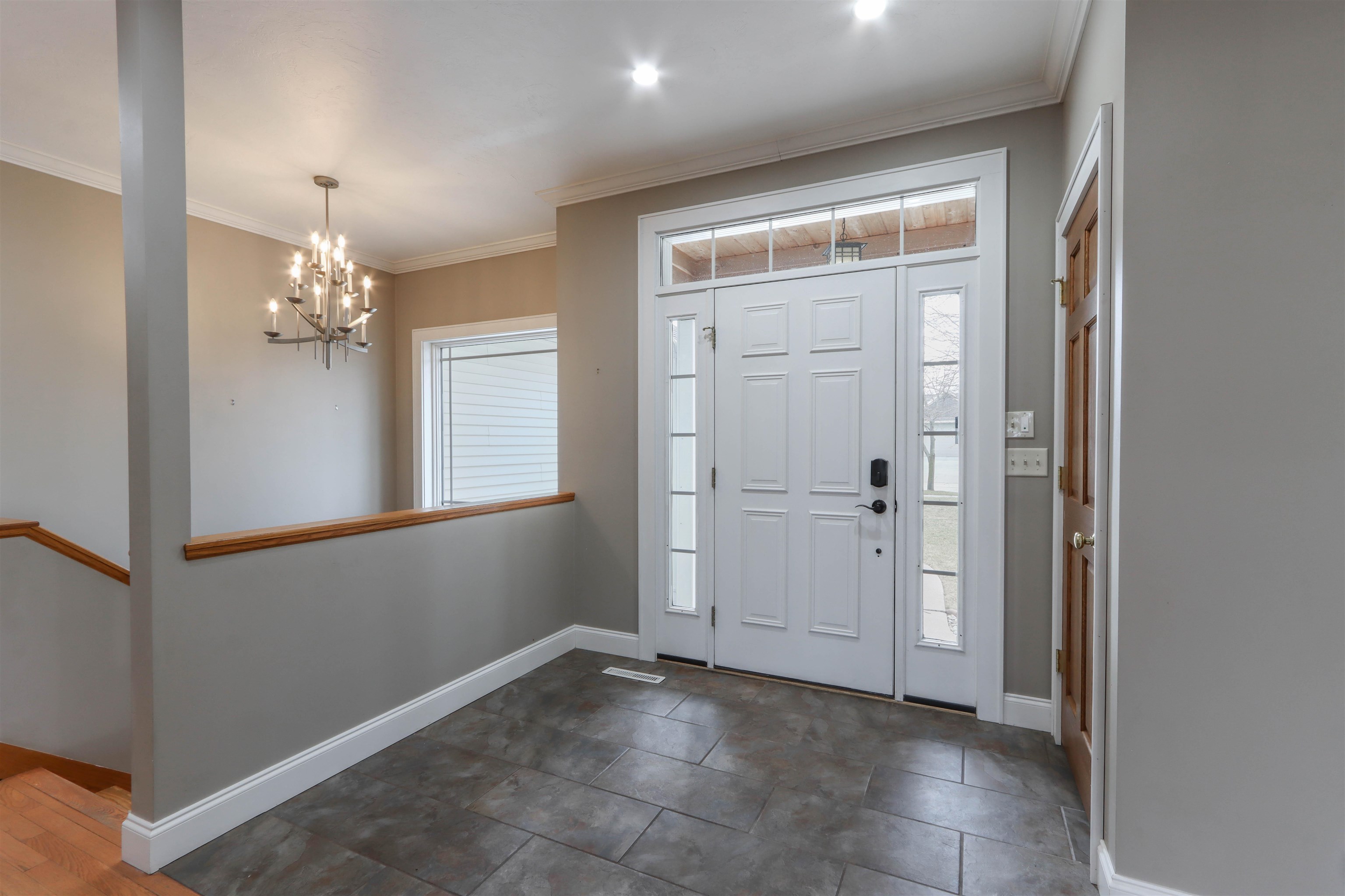 1579 Foxfire Court Waupaca, WI 54981 - Photo 6 of 62