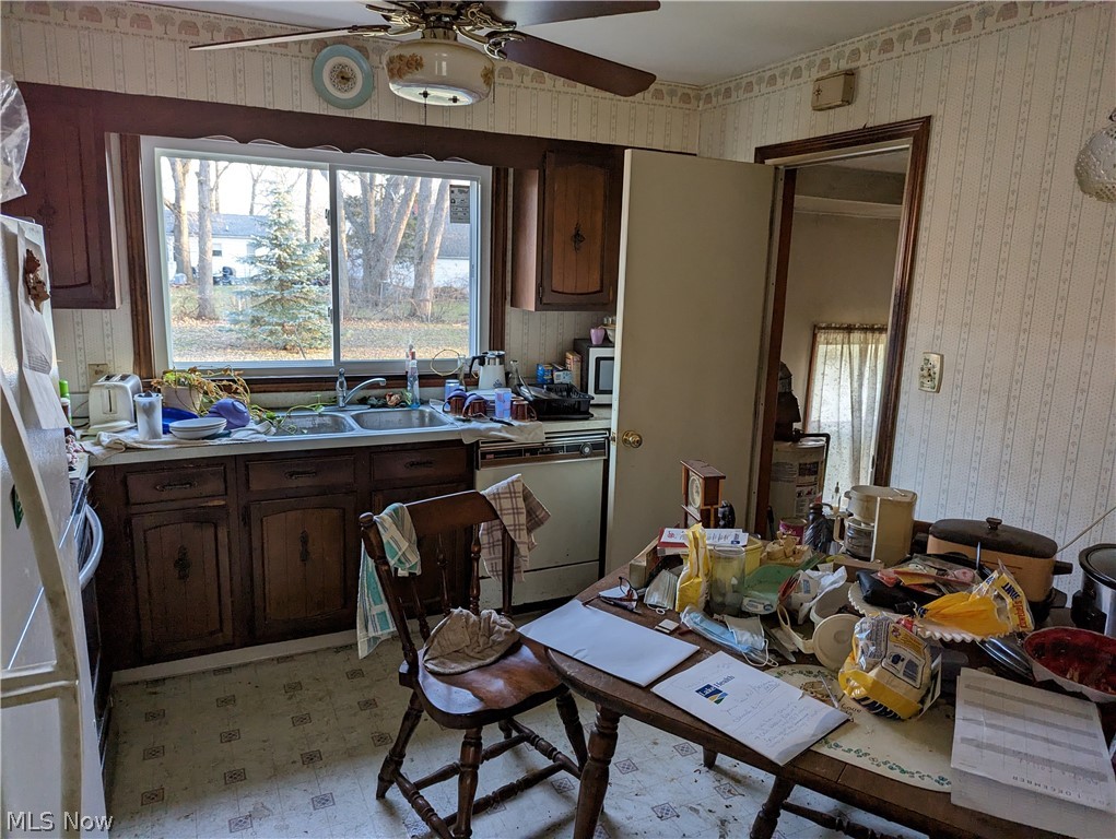 33610 Guilbert Road Eastlake, OH 44095 - Photo 9 of 20