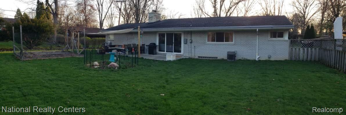 29923 Chelmsford Road Southfield, MI 48076 - Photo 17 of 18 Chelmsford rear.jpeg